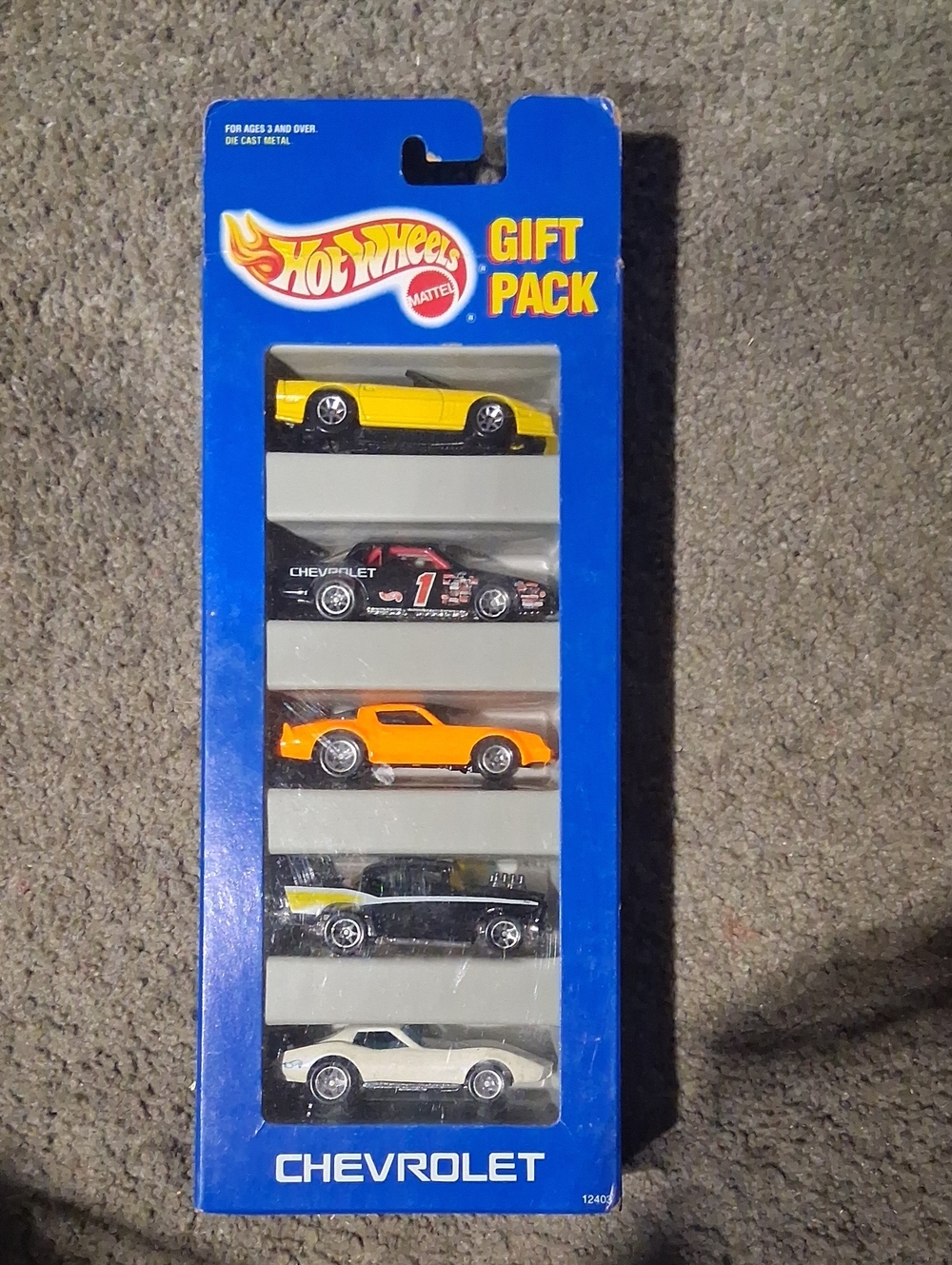 Hot Wheels Mattel Gift Pack - Chevrolet 5-Car Set (Yellow, Black, Orange, White)